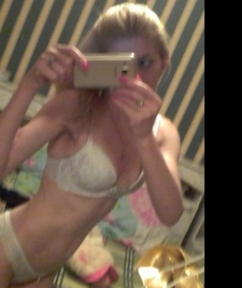 Очаровательная девушка-студентка с обольстительной улыбкой и игривыми глазами готова подарить тебе незабываемые моменты наслаждения. Приезжай ко мне и окунись в мир страсти и разврата. Все твои желания станут реальностью. 15348, 34 года